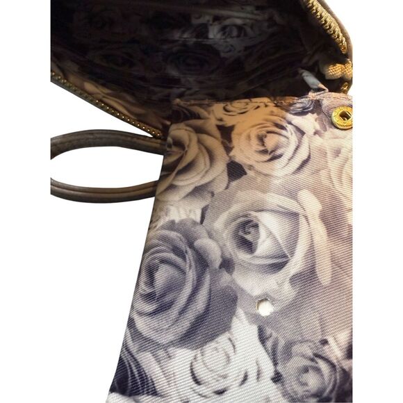 Adrienne Vittadini Studio Women's Gray Detachable Strap Charging Wallet Wristlet - Picture 15 of 16